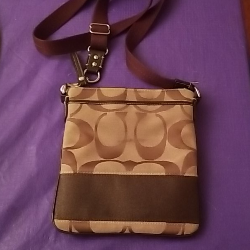 Coach - Picture 2 of 4